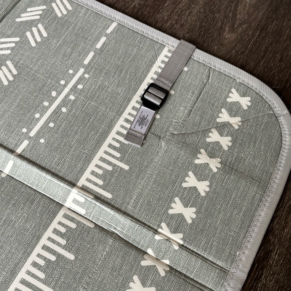 Baby / toddler play soft mat. Gray / multi color - Picture 5 of 10